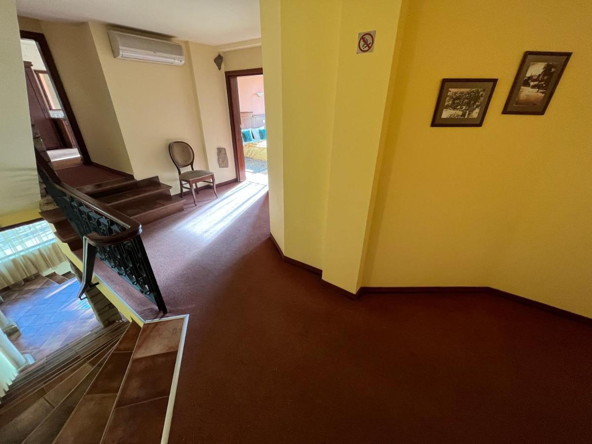 Hotel Bolyari Veliko Tarnovo Buitenkant foto